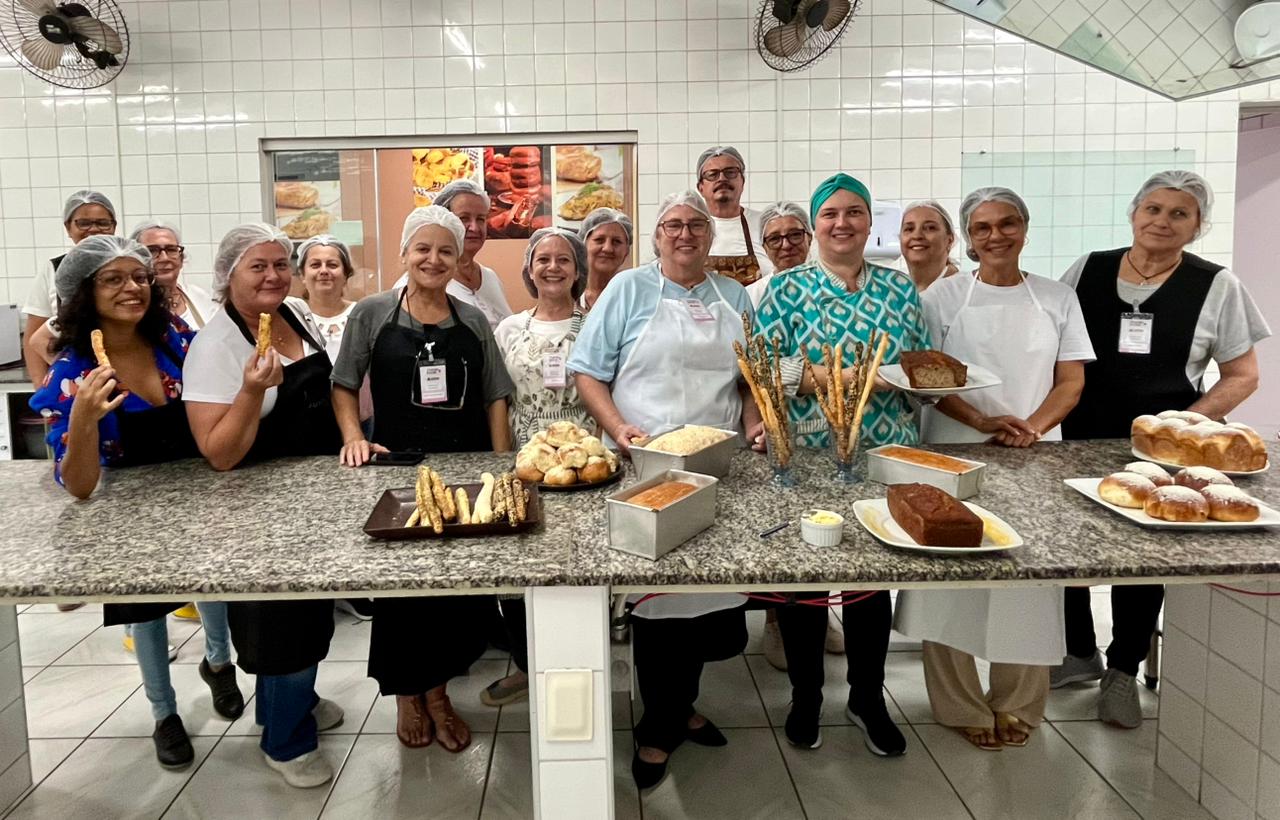 Aposentados e pensionistas colocam a mão na massa!